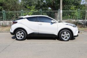 Toyota chr สีขาว ปี 2018 - รถมือสอง Toyota, C-HR 2018