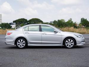 Honda Accord 2.0 EL ปี 2011 เครื่อง2000 cc ระบบน้ำมันเบนซิน เกียร์ออร์โต้ สีเทา Honda, Accord 2011