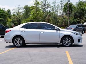 TOYOTA Corolla Altis 1.8 E ปี 2016 เครื่องยนต์ 1800 cc  เกียร์ออร์โต้ สีเทา Toyota, Corolla Altis 2016