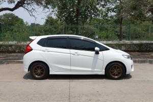 Honda, Jazz 2016 HONDA  JAZZ 1.5 SV 2016 สีขาว สภาพสวย - รถมือสอง Mellocar