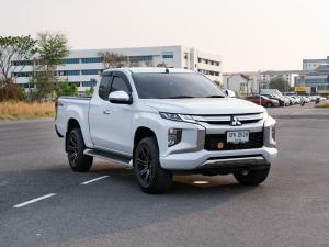 MITSUBISHI TRITON  2.4 GT PLUS MEGA CAB ปี 2018   เกียร์ธรรมดา สีขาว - รถมือสอง Mitsubishi, Triton 2018