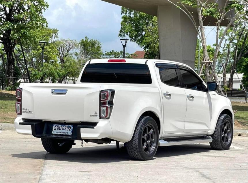 isuzu1.9มือสอง4ประตูเกียร์ออโต้