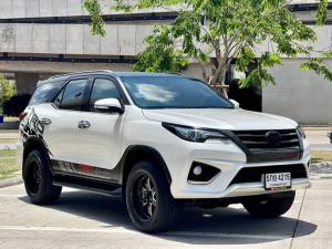 Toyota, Fortuner 2016 TOYOTA  FORTUNER 2.8 TRD ขับ 4 ปี 16 สีขาว  - รถมือสอง Mellocar