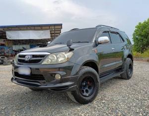 Toyota  Fortuner 3.0V 4WD ปี 2006  หล่อ ครบ ลงตัว ชุดแต่งรอบคัน Toyota, Fortuner 2006