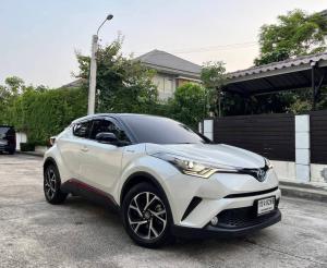 TOYOTA  CHR 1.8 HYBRID  ปี20 สีขาวมุก หลังคาดำ ราคาเพียง 779,000 Toyota, C-HR 2020