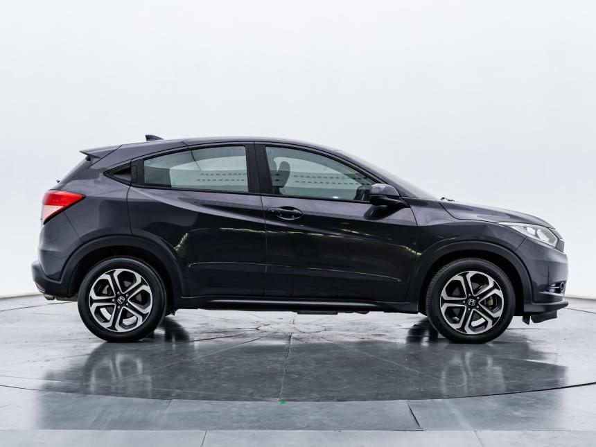 HR-V