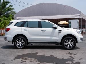 Ford Everest 3.2 TITANIUM+ 4WD ปี 2016  เกียร์ออร์โต้ สีขาว เลขไมล์ 152,xxx กม. Ford, Everest 2016