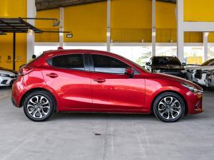 Mazda 2 1.5 SPORTS XD ปี 2015  เกียร์ออร์โต้ สีแดง เลขไมล์ 164,xxx กม. Mazda, 2 2015