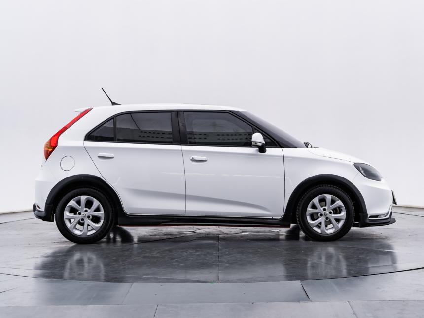 HATCHBACK