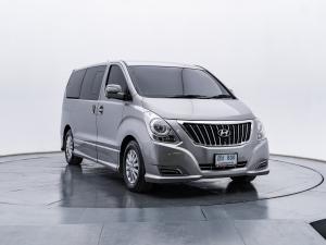 Hyundai, H-1 2016 Hyundai H1 2.5 DELUXE ปี 2016   เกียร์ออร์โต้ สีเทา เลขไมล์ 161,xxx กม. Mellocar