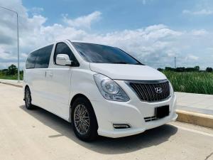 Hyundai, H-1 2017 HYUNDAI H1 2.5 LIMITED II   ปี 2017 Sunroof 2 หน้า-หลัง Mellocar