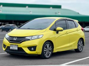 HONDA NEW JAZZ GK 1.5 S  Y2015 เกียร์ออโต้  สีเขียวมะนาว  สดใสน่ารักสีตะมุตะมิ Honda, Jazz 2015