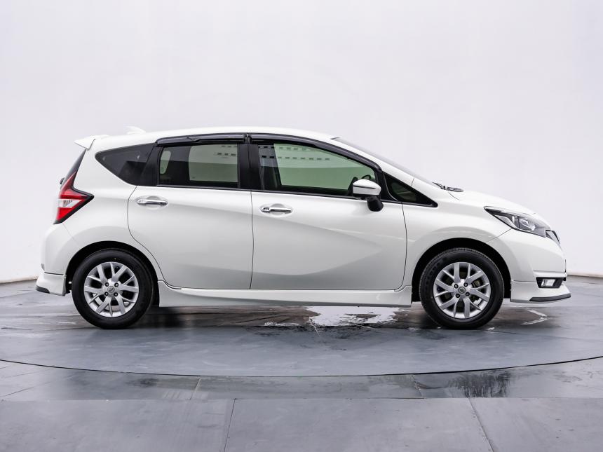 HATCHBACK