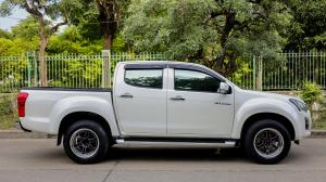 Isuzu  D-MAX 1.9 Z CAB-4 HI-LANDER 2016  (272147) เลขไมล์ : 134,855 สี : ขาว Isuzu, D-Max 2016