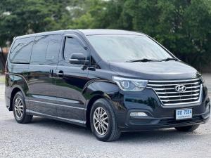 Hyundai H-1 2.5 รุ่น DELUXE TOP Van สีดำ ปี 2018     ไมล์เพียง 9x,xxx km Hyundai, H-1 2018