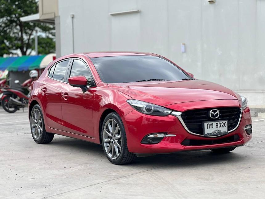 MAZDA3
