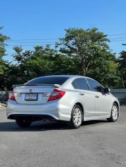 HONDA CIVIC FB  1.8 E NAVI ปี2013 สีเทา ออโต้ ไมล์ 112,xxx   km Honda, Civic 2013