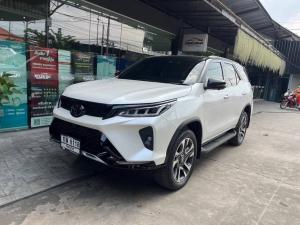 Toyota, Fortuner 2022 NEW FORTUNER 7ที่นั่ง Wagon 4dr  7st Auto 6sp 2.8 4WD  BLACKTOP ปี 22 สีขาว Mellocar