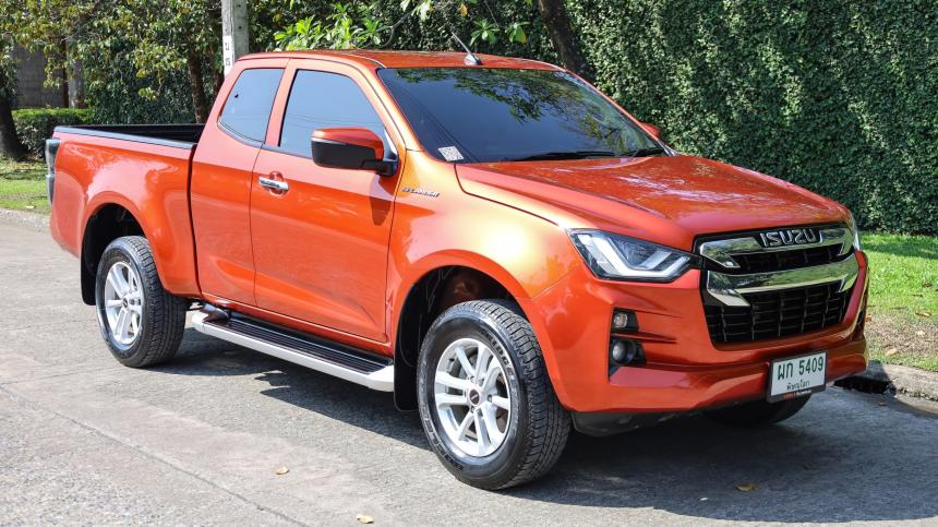 ISUZU