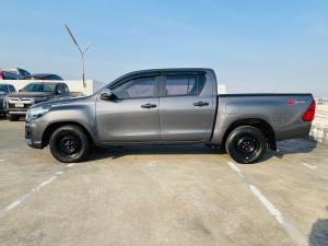 Toyota, Hilux Revo 2019 Toyota Hilux Revo Double Cab 2.4 J Plus Z Edition ปี 2019 เกียร์ Manual Mellocar