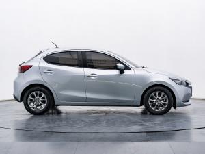 Mazda, 2 2021 Mazda 2 1.3 C Sports ปี 2021 เครื่องยนต์ 1300 cc ระบบน้ำมันเบนซิน Mellocar