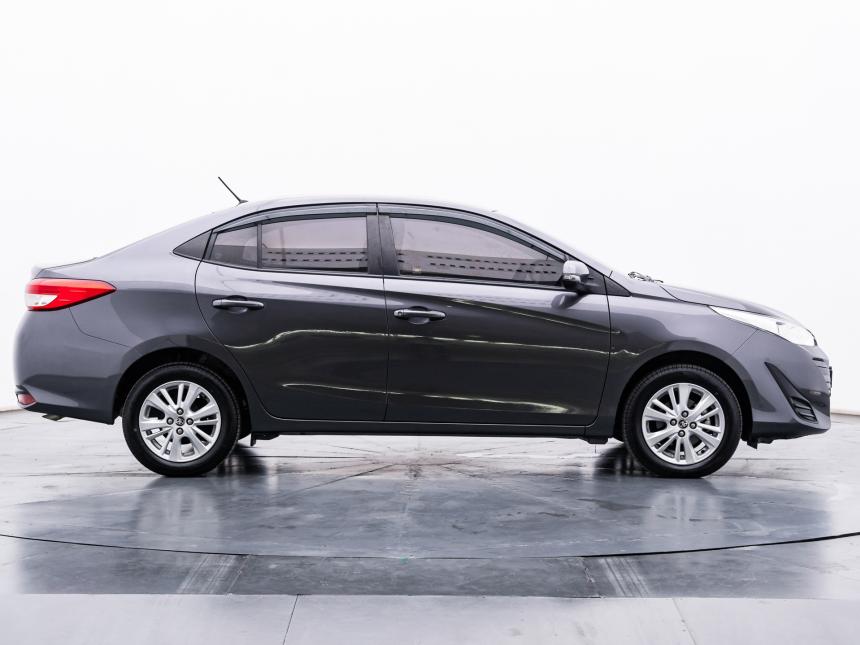 sedan