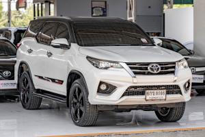 Toyota, Fortuner 2017 TOYOTA FORTUNER, 2.8 TRD SPORTIVO 4WD 2017 - รถเป็นรุ่นท็อป 2.8TRD 4WD Mellocar
