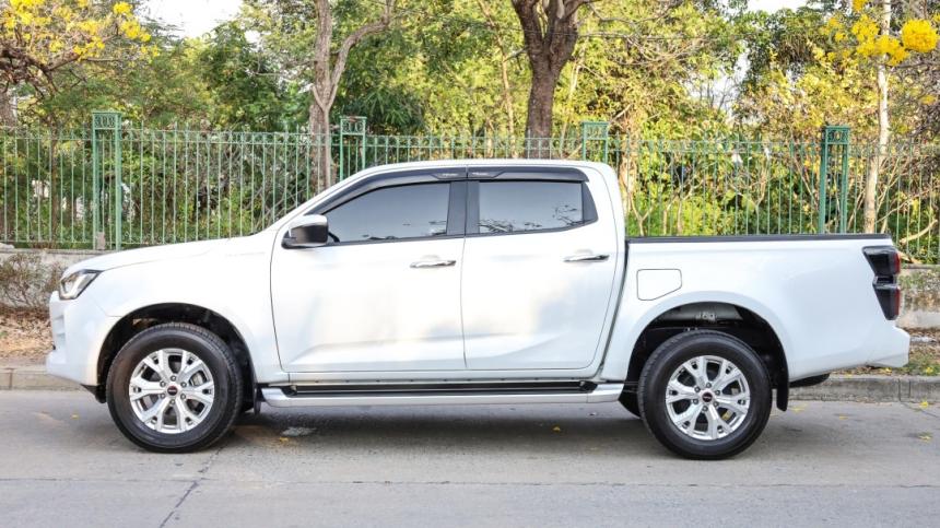 ISUZU