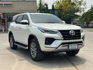 Toyota, Fortuner 2021 TOYOTA FORTUNER Wagon 4dr V 7st Auto 6sp RWD 2.4DCT ปี 2021 สีขาวออโต้ Mellocar