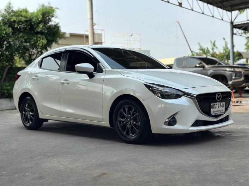 MAZDA2