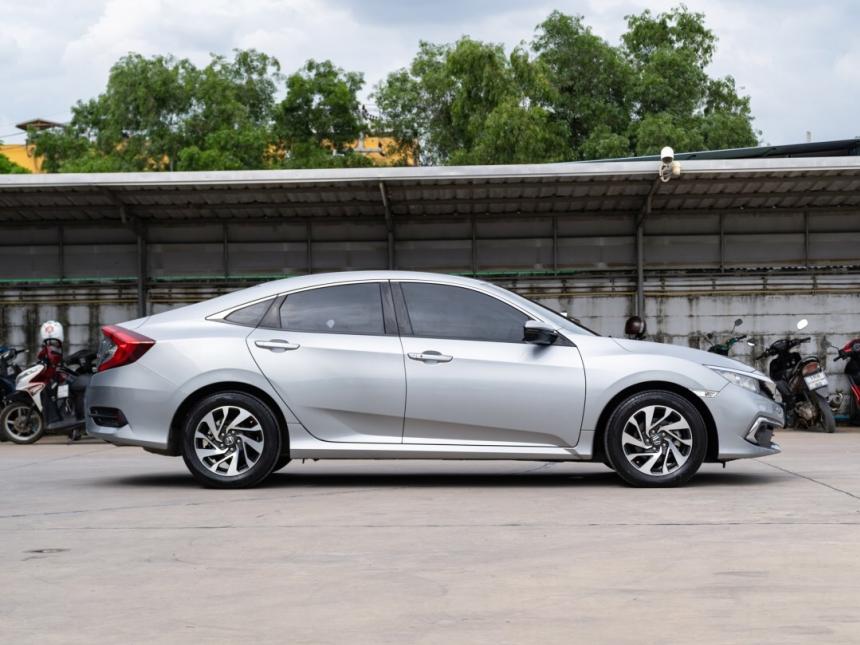 sedan