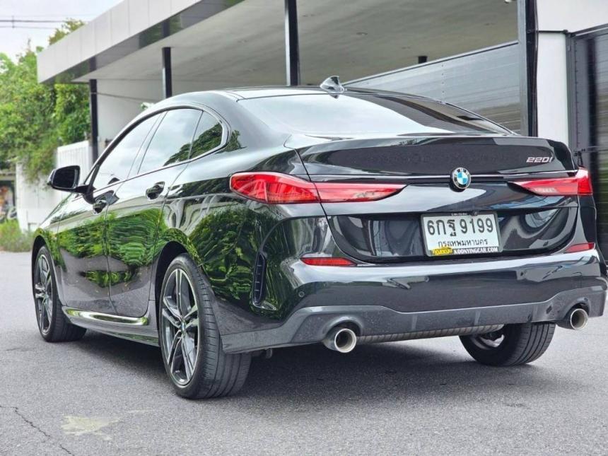 220i