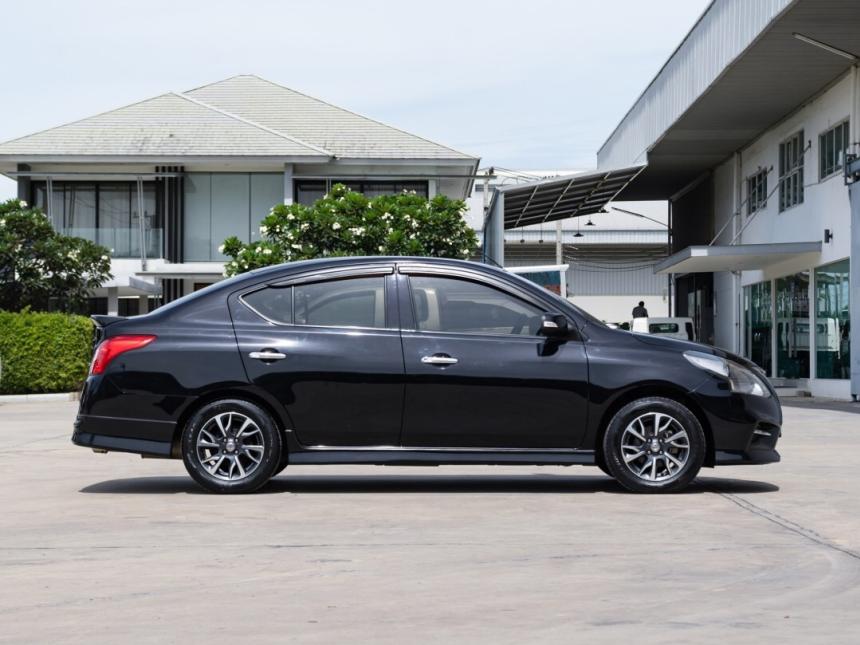 sedan