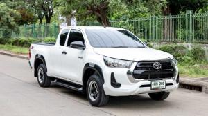 Toyota, Hilux Revo 2023 Toyota #HILUX REVO SMART CAB 2.4 ENTRY Z EDITION 2023   เกียร์ : ธรรมดาต Mellocar