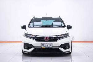 Honda, Jazz 2018 HONDA JAZZ 1.5 RS AT เบนซิน 2018 ตัวรถสีขาวมาพร้อมไฟเบรกดวงที่ 3 แบบ LED Mellocar