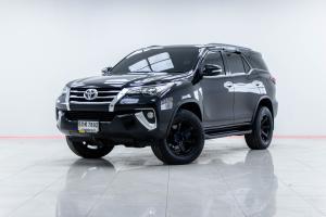 Toyota, Fortuner 2018 TOYOTA FORTUNER 2.4 V 2WD  รถยนต์เอนกประสงค์ นั่งสบายถึง 7 ที่นั่ง Mellocar