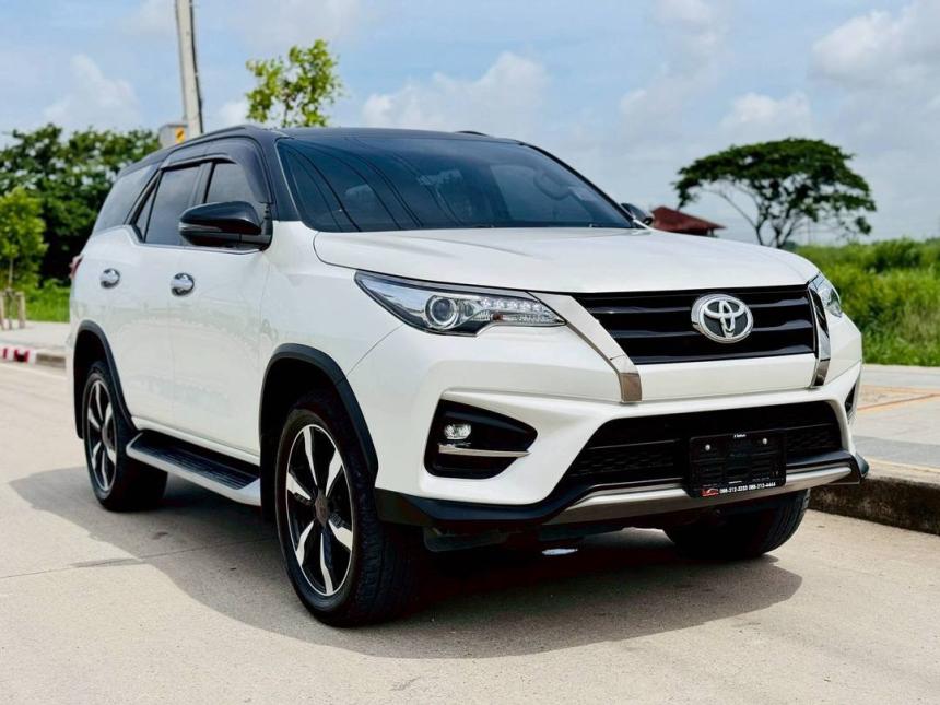 toyotafortunerมือสอง