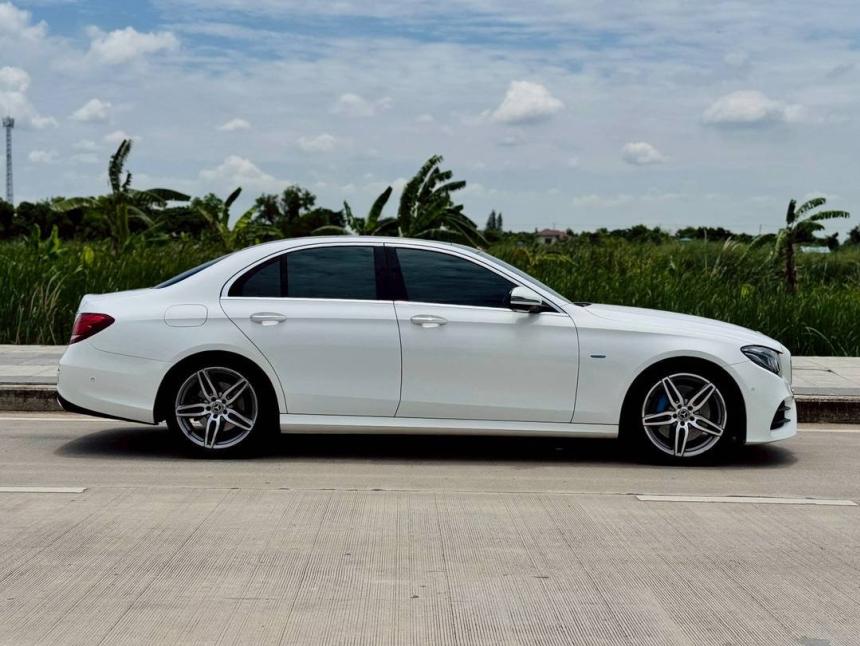 BenzE350eซีดานหรู