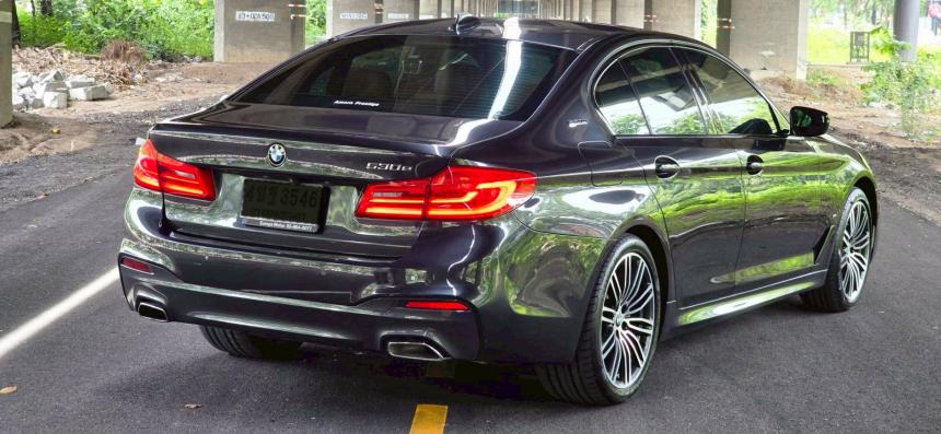 BMW530eเทียบรุ่น