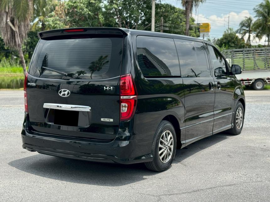 HyundaiH1Van