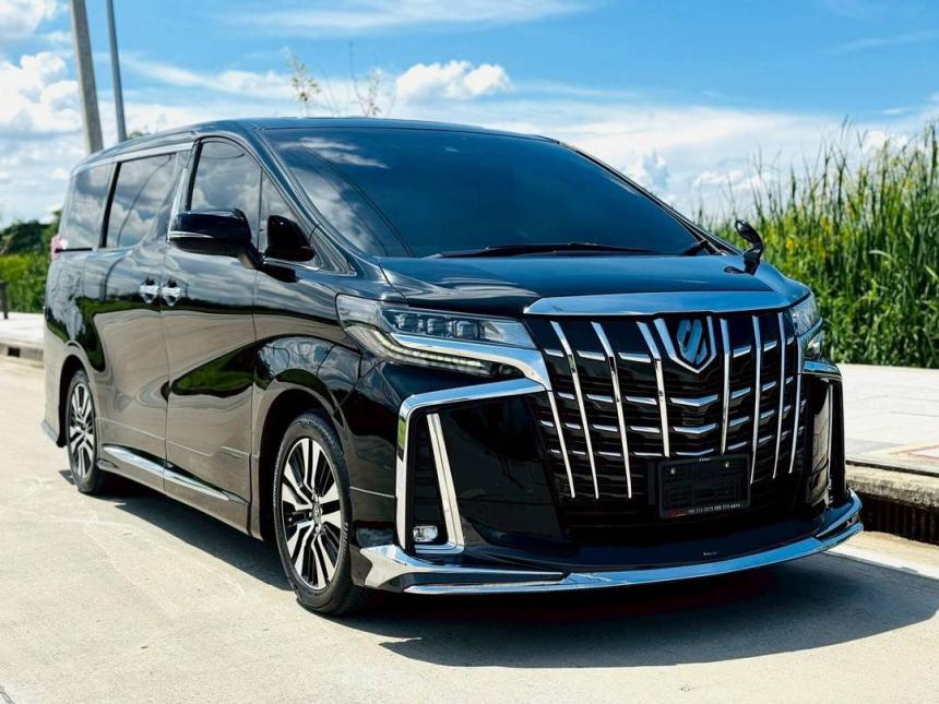 ToyotaAlphard