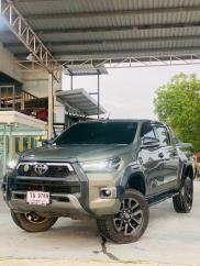 ซื้อToyotaRevoRoccoมือสอง