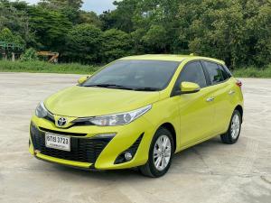 #TOYOTA  YARIS  1.2 G TOP Y 17  HACTHBACK สีเขียว  ออโต้ Toyota, Yaris 2017