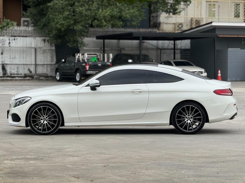 ซื้อรถเก๋งมือสอง