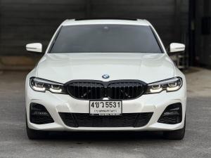 LuxurySedan