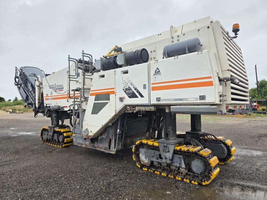 รถกัดถนนwirtgen